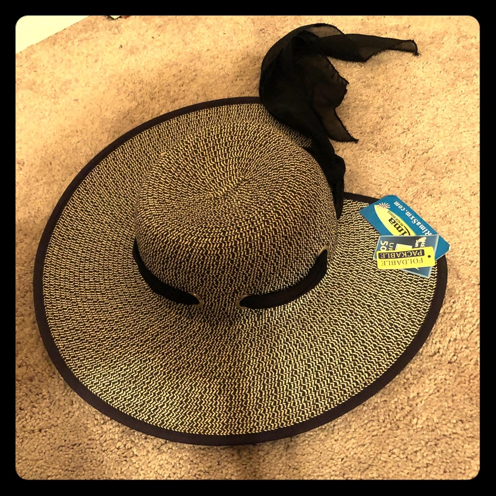 BLACK AND WHITE SUN HAT